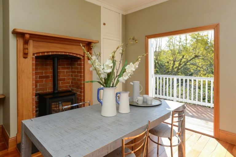 Photo of property in 5 May Avenue, Hospital Hill, Napier, 4110