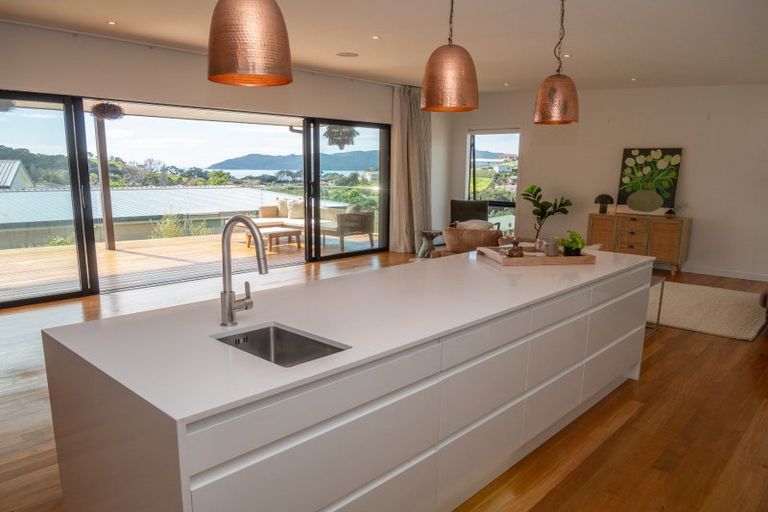 Photo of property in 5 Frangipani Street, Cable Bay, 0420