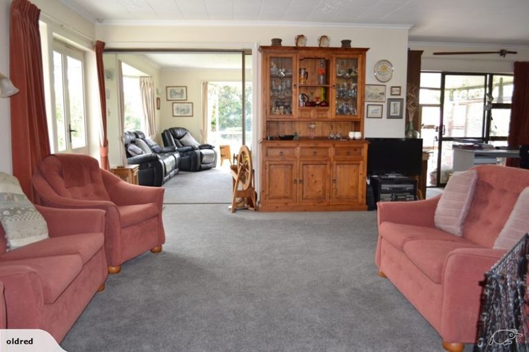 Photo of property in 11 Emlyn Place, Avondale, Christchurch, 8061