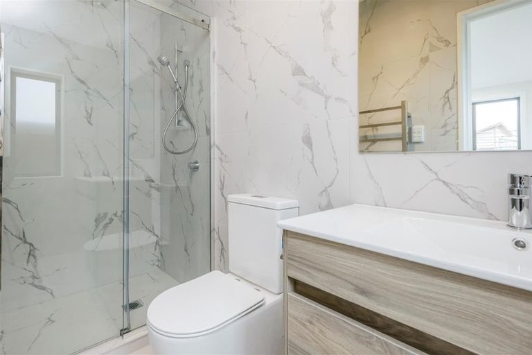 Photo of property in 22 Clayden Shuttleworth Street, Papakura, 2110