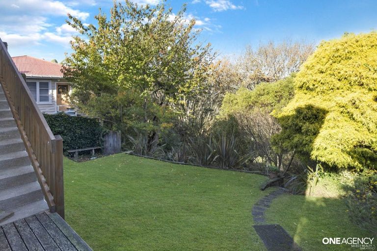 Photo of property in 9 Woodstock Terrace, Tawa, Wellington, 5028