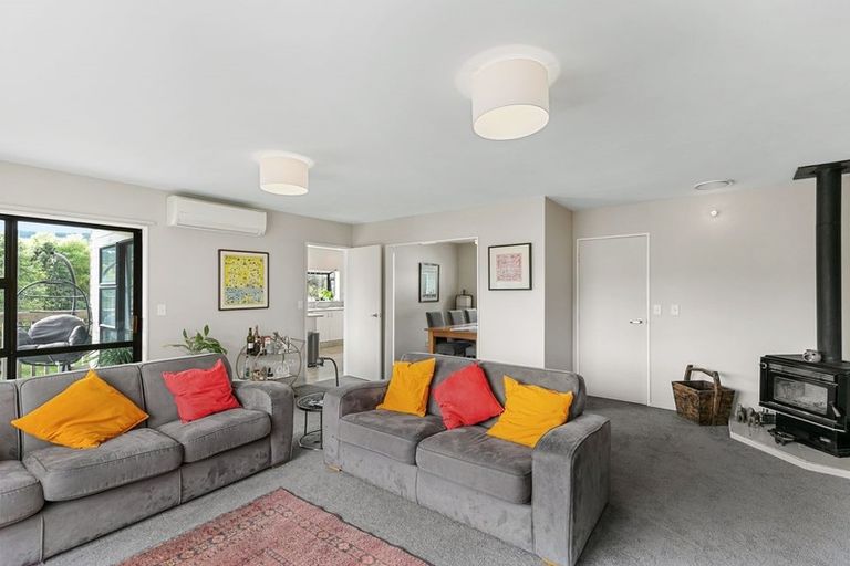 Photo of property in 308 Main Road, Tawa, Wellington, 5028