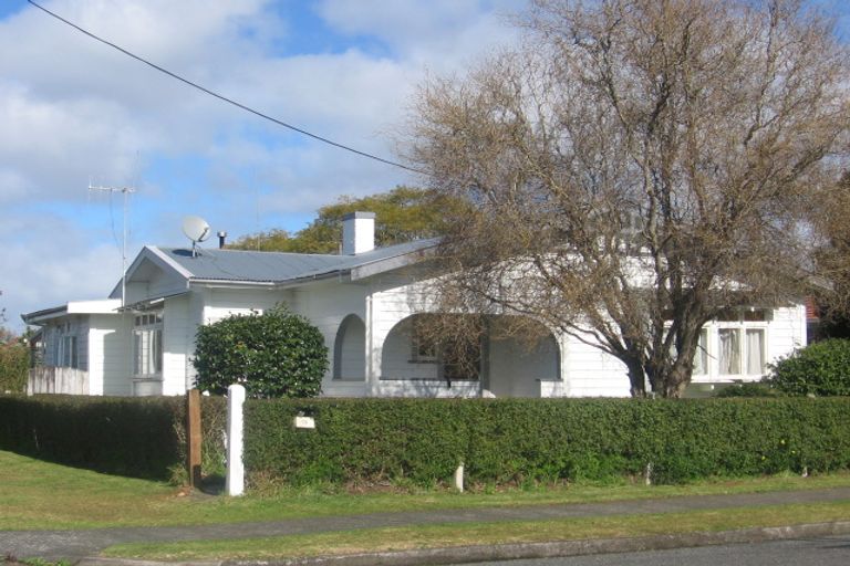 Photo of property in 15 Dinniss Avenue, Regent, Whangarei, 0112