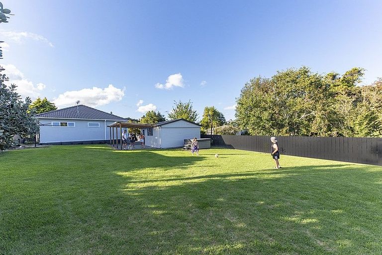 Photo of property in 4 Bethells Road, Waitakere, Auckland, 0816