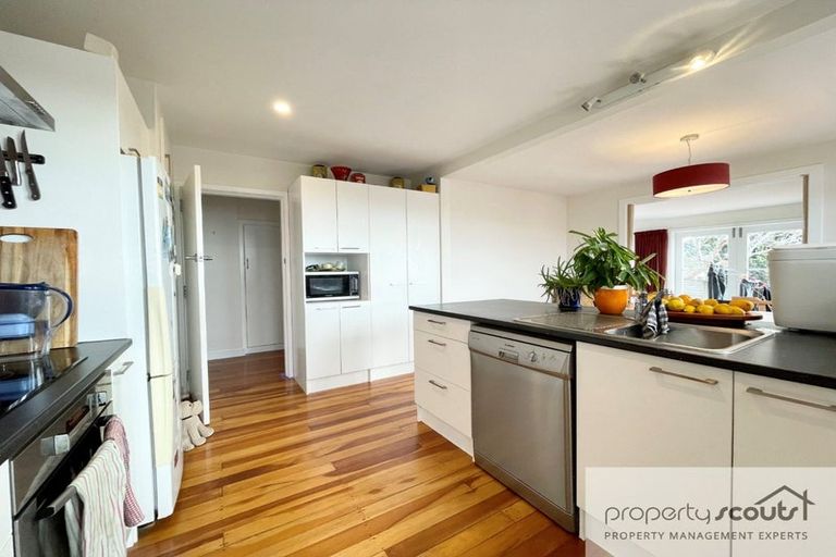 Photo of property in 10 Moana Crescent, Blagdon, New Plymouth, 4310
