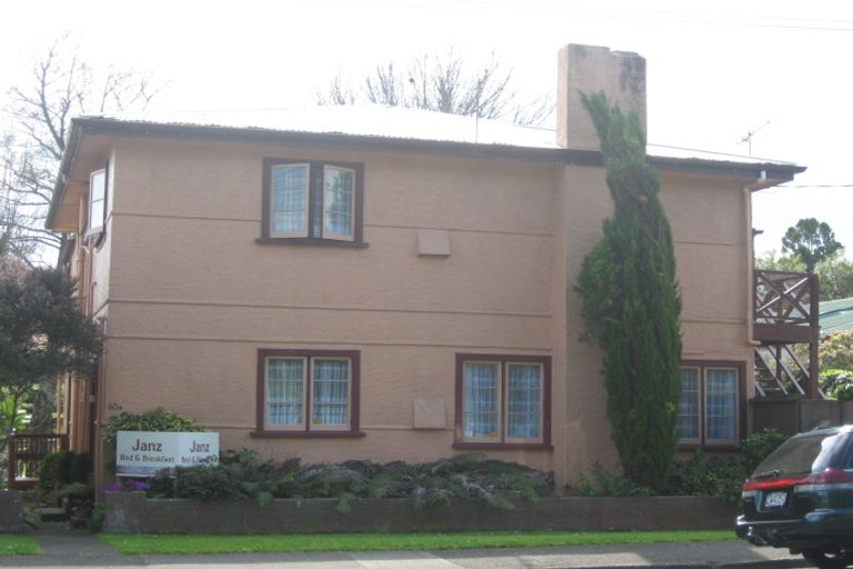 Photo of property in 60 Fulford Street, New Plymouth, 4310