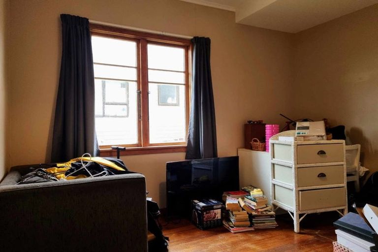 Photo of property in 292 Huatoki Street, Upper Vogeltown, New Plymouth, 4310