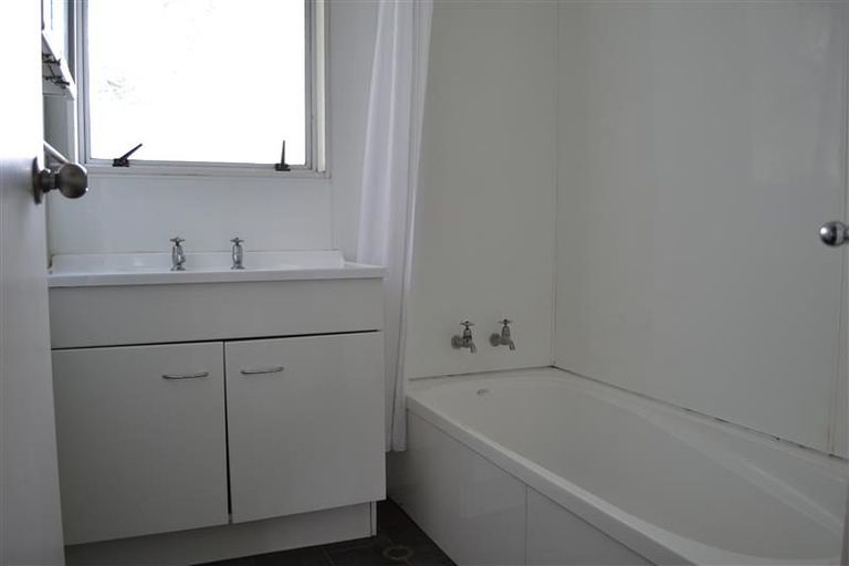 Photo of property in 3/81 Linton Street, West End, Palmerston North, 4410