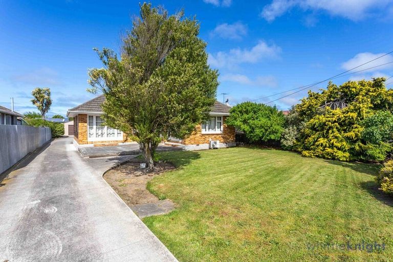 Photo of property in 40 Burwood Road, Burwood, Christchurch, 8083