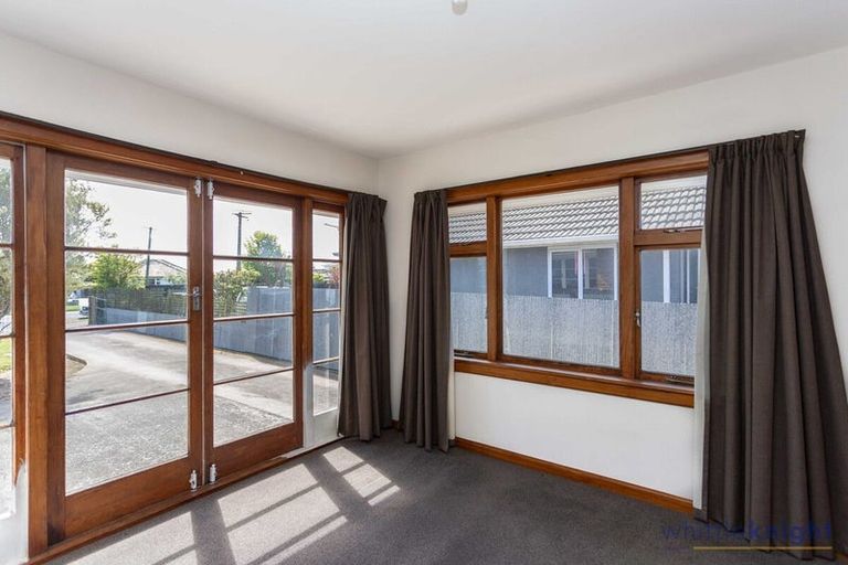 Photo of property in 40 Burwood Road, Burwood, Christchurch, 8083