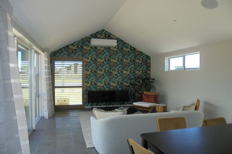 Photo of property in 6 John Raven Lane, Woodend, 7610