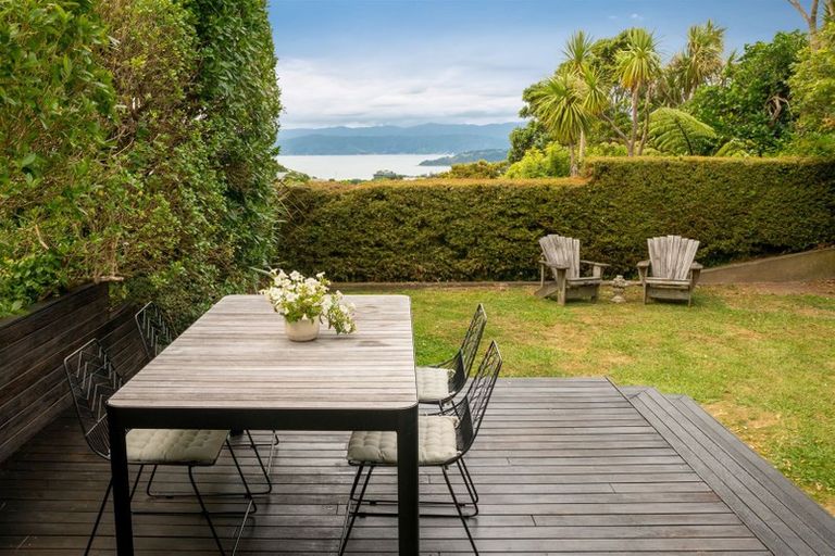 Photo of property in 5 Putnam Street, Northland, Wellington, 6012