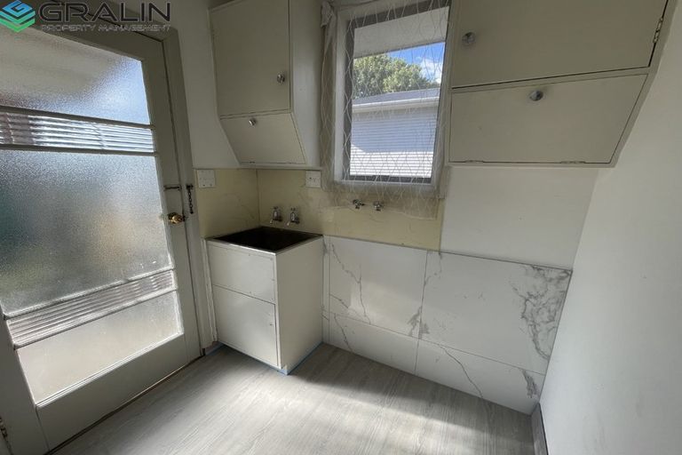 Photo of property in 101 Matipo Road, Te Atatu Peninsula, Auckland, 0610