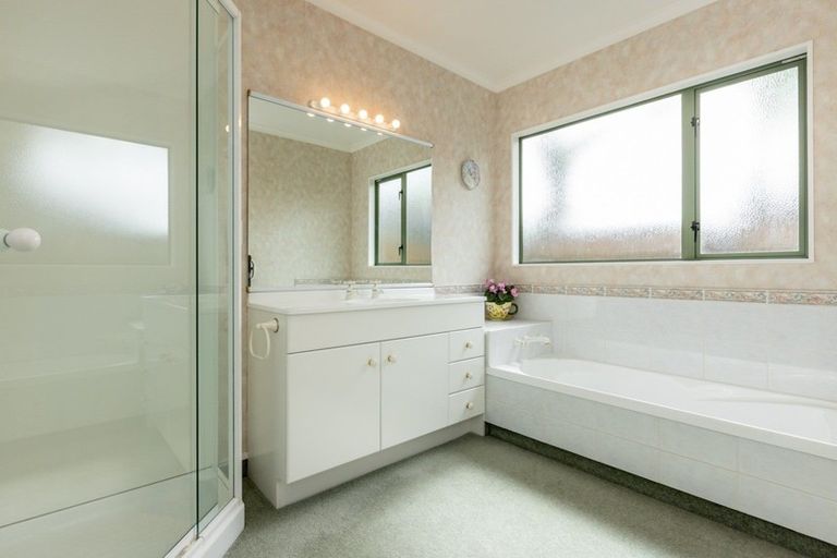 Photo of property in 6 Belgrave Place, Taradale, Napier, 4112