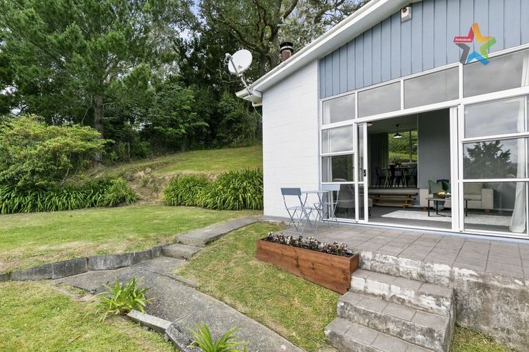 Photo of property in 14a Hawthorn Crescent, Stokes Valley, Lower Hutt, 5019