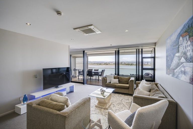 Photo of property in 502/7 Humber Street, Pandora, Napier, 4110