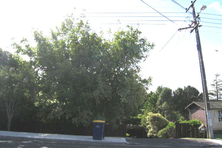 Photo of property in 112 Verran Road, Birkdale, Auckland, 0626