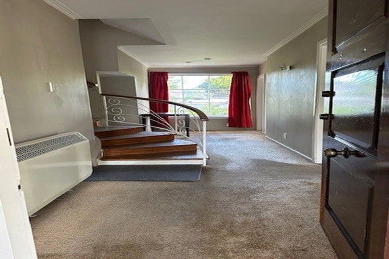 Photo of property in 12 Ladbrokes Place, Fendalton, Christchurch, 8052