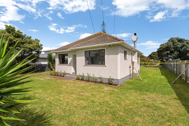 Photo of property in 217 Puriri Street, Castlecliff, Whanganui, 4501