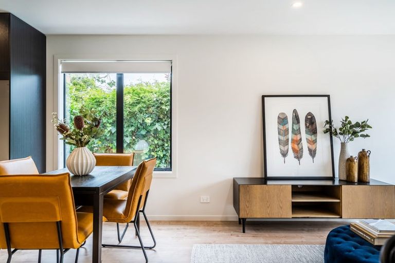 Photo of property in 5c Nea Place, Hillcrest, Auckland, 0627