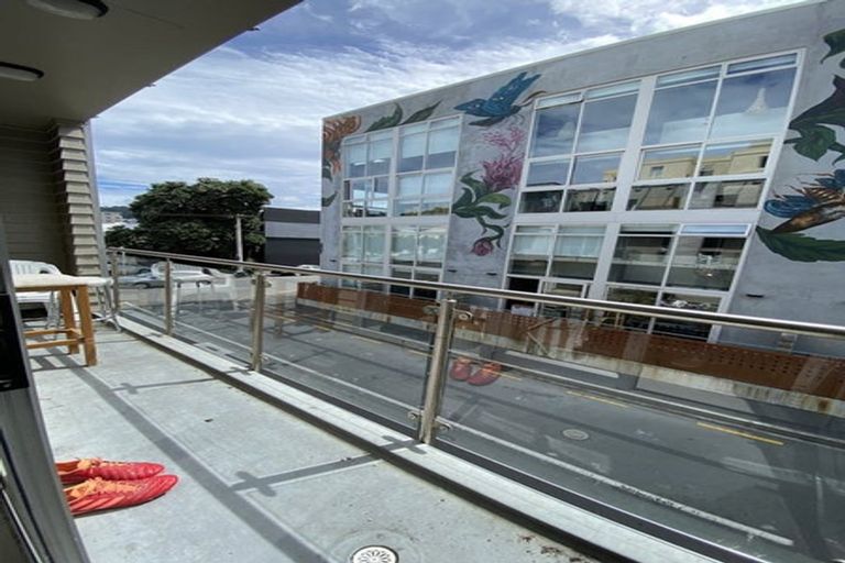 Photo of property in 41 Home Street, Mount Victoria, Wellington, 6011