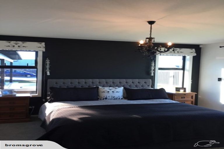 Photo of property in 56 Whakatomo Place, Havelock North, 4130