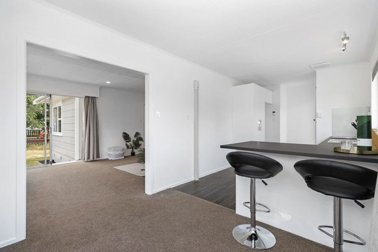 Photo of property in 12 Sunnyside Road, Nawton, Hamilton, 3200