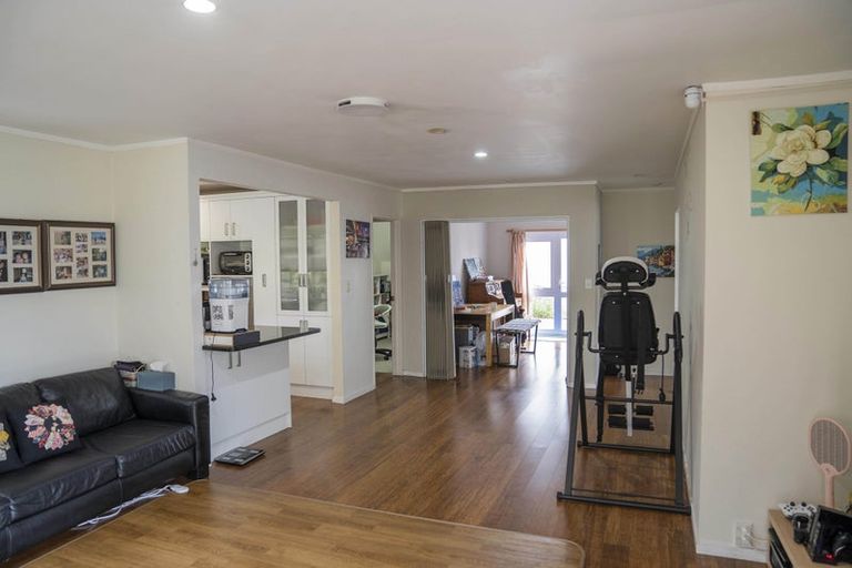 Photo of property in 13 Gala Place, Henderson, Auckland, 0612