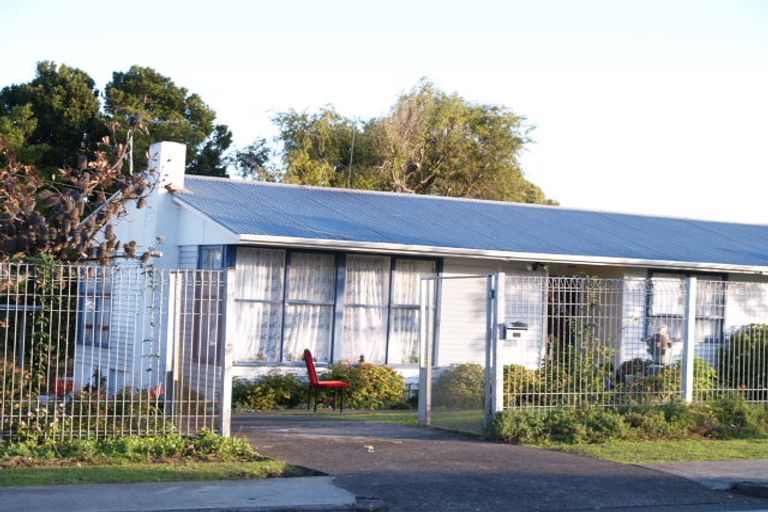 Photo of property in 100 Tennessee Avenue, Mangere East, Auckland, 2024