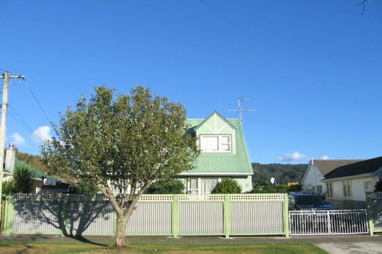 Photo of property in 8 Routley Crescent, Elderslea, Upper Hutt, 5018