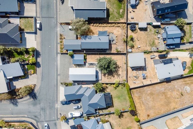 Photo of property in 12 Rhoboro Road, Twizel, 7901