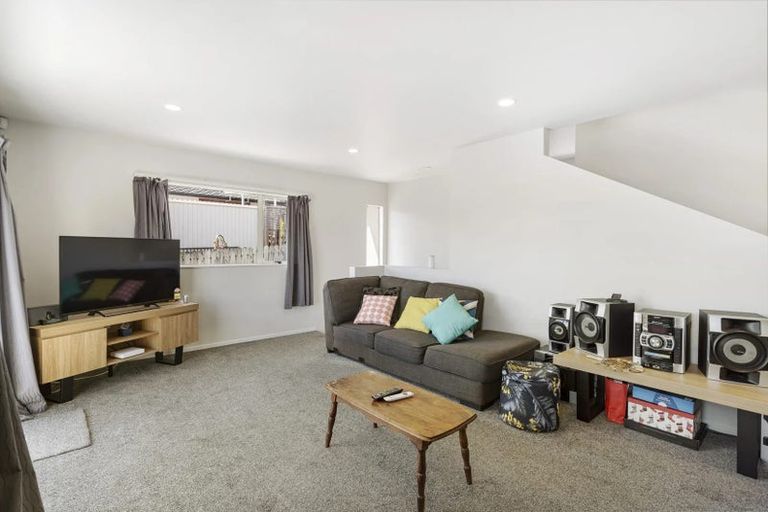 Photo of property in 30 Vireya Court, Goodwood Heights, Auckland, 2105