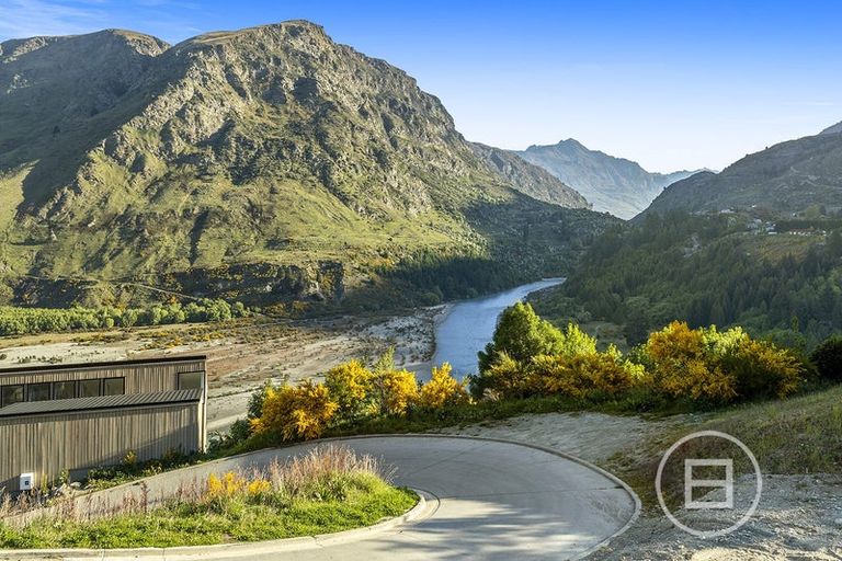 Photo of property in 6 Powder Terrace, Arthurs Point, Queenstown, 9371