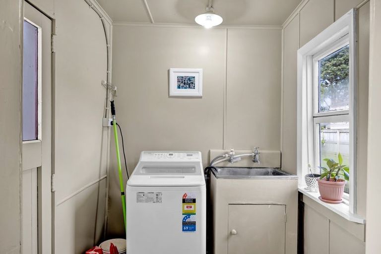 Photo of property in 49 Egmont Street, Hawera, 4610