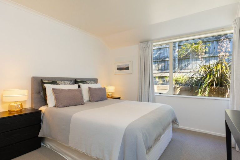 Photo of property in 8 Whitby Close, Waikawa, Picton, 7220