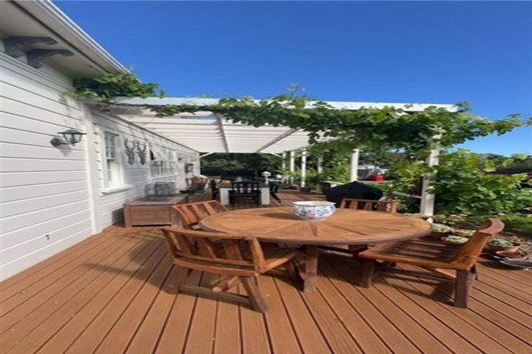 Photo of property in 97 Kuratawhiti Street, Greytown, 5794