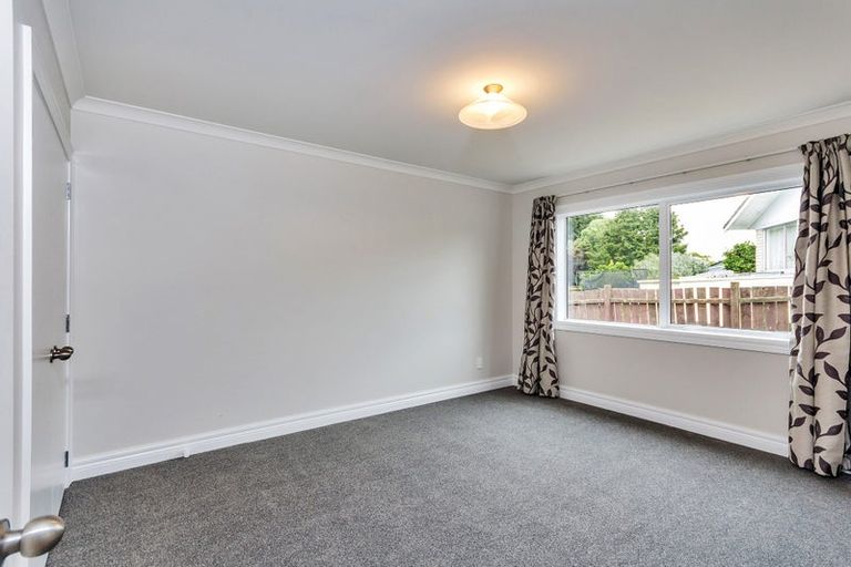 Photo of property in 13 Chibnall Place, Conifer Grove, Takanini, 2112