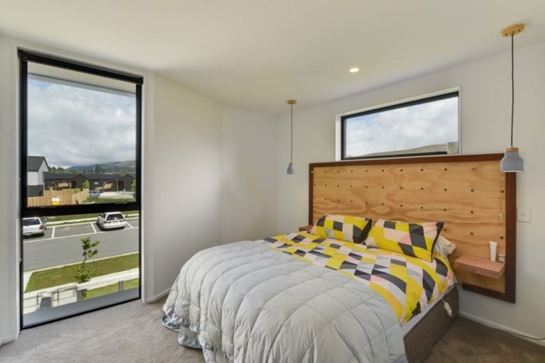 Photo of property in 37 Red Cottage Drive, Lake Hayes, Queenstown, 9304