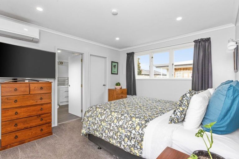 Photo of property in 37 O'dowd Road, Taradale, Napier, 4112