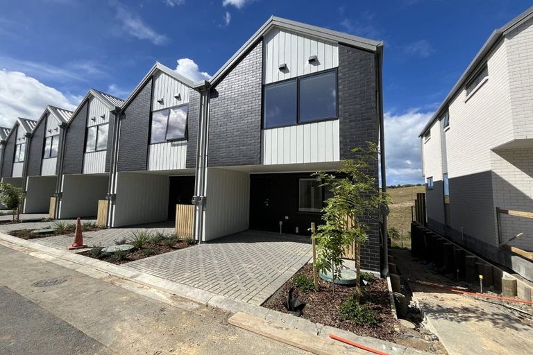 Photo of property in 7/23 Makomako Drive, Orewa, 0931