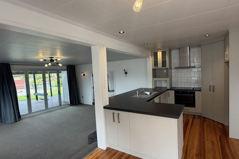 Photo of property in 24 Akaroa Avenue, Awapuni, Palmerston North, 4412