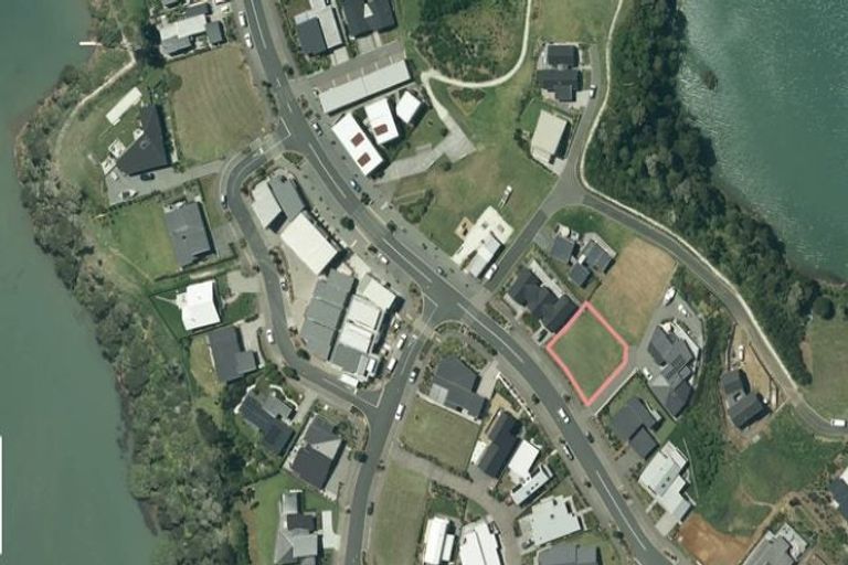 Photo of property in 33 Rangitahi Road, Raglan, 3225