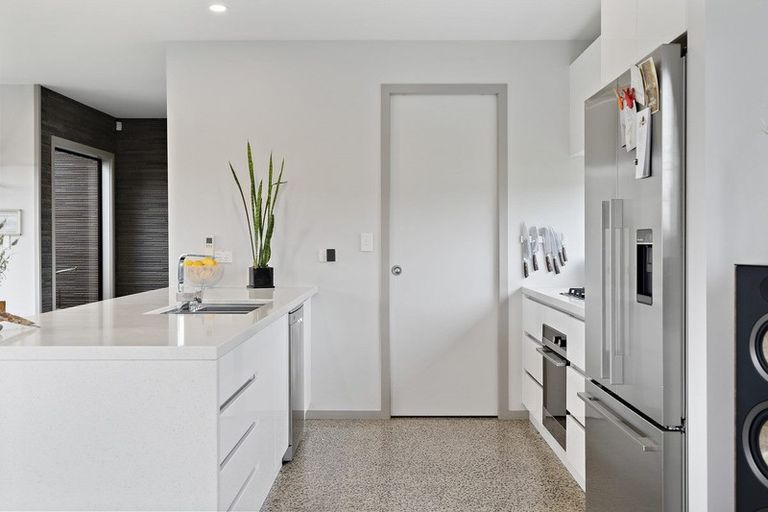 Photo of property in 16 Kaniera Terrace, Cambridge, 3434