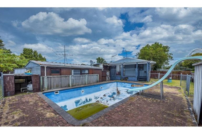 Photo of property in 13 Kamaka Road, Mangere Bridge, Auckland, 2022