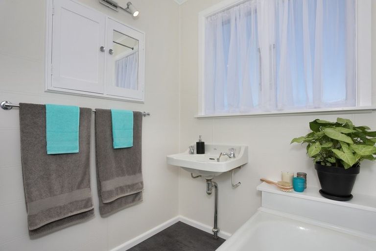 Photo of property in 22 Kensington Road, Marton, 4710