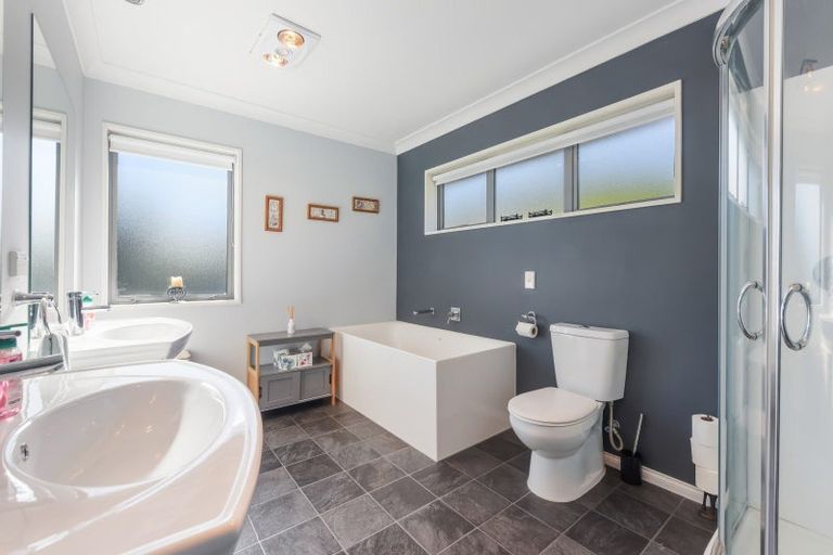 Photo of property in 5 Fantail Heights, Picton, 7220