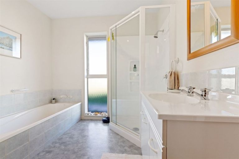 Photo of property in 436a Harewood Road, Harewood, Christchurch, 8051