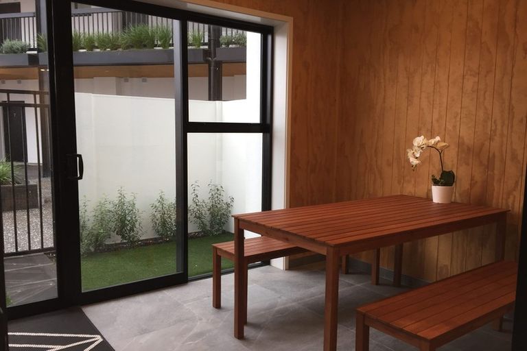 Photo of property in 2/422 Hagley Avenue, Christchurch Central, Christchurch, 8011