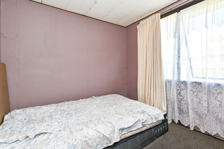 Photo of property in 1/3 Barneys Farm Road, Clendon Park, Auckland, 2103