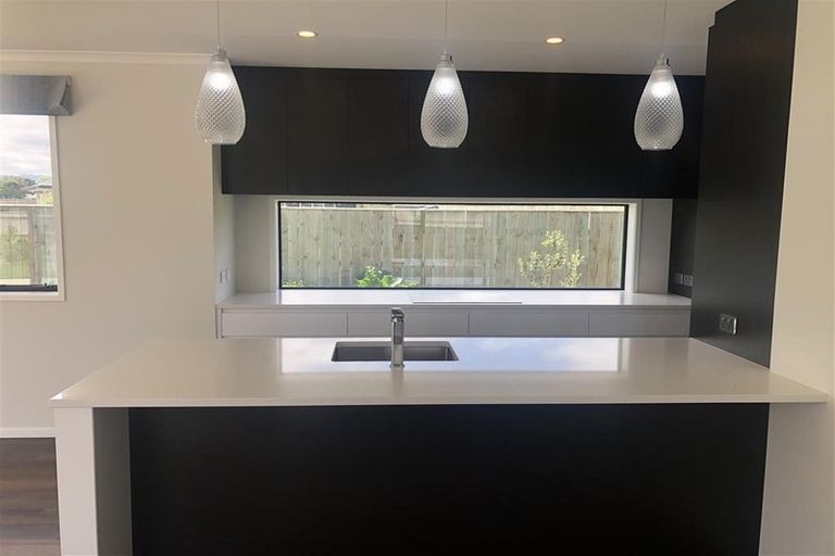 Photo of property in 13 Kilsby Place, Levin, 5510